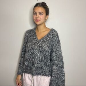One Teaspoon Silver V neck wide sleeve sweater NWOT XS